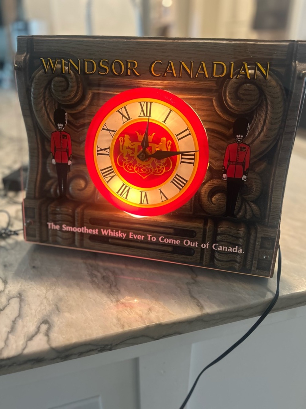 Vintage 60’s Windsor Canadian Whiskey Light Up Promotional Advertising Bar Clock - Picture 4 of 5